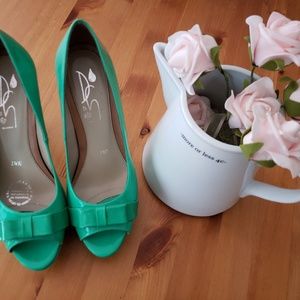 David Gota de oro high heels. Emerald